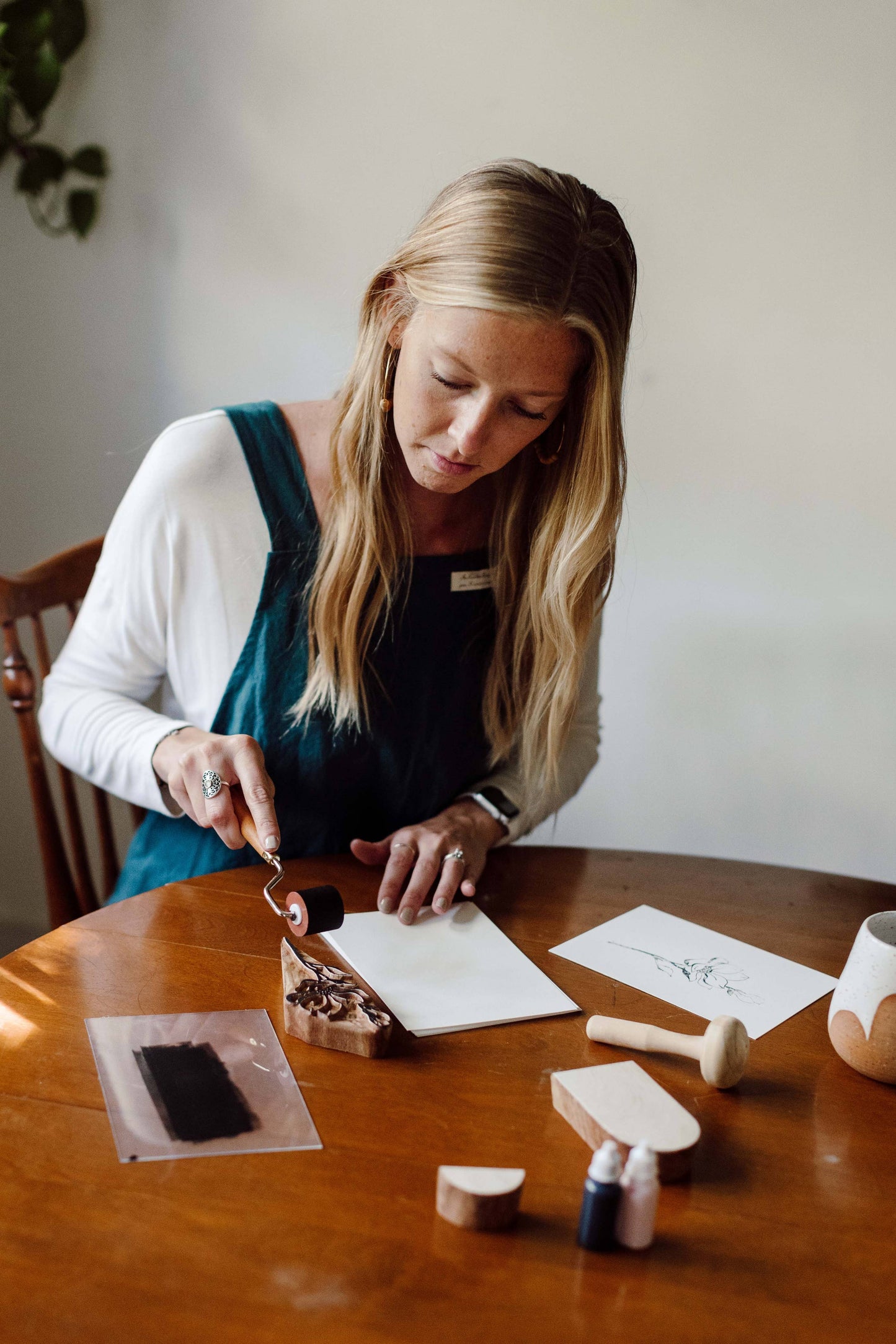 Heirloom Cross Back Apron